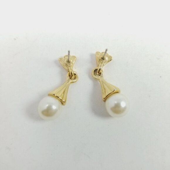 Vintage Faux Pearl Dangle Stud Earrings, Nice Size, Gold Tone Setting, Classic - Picture 3 of 5